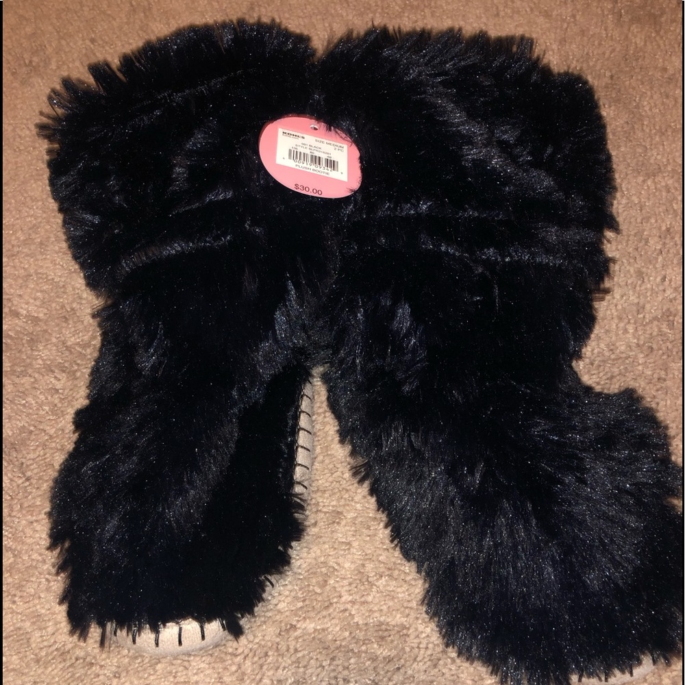 Black plush booties nwt